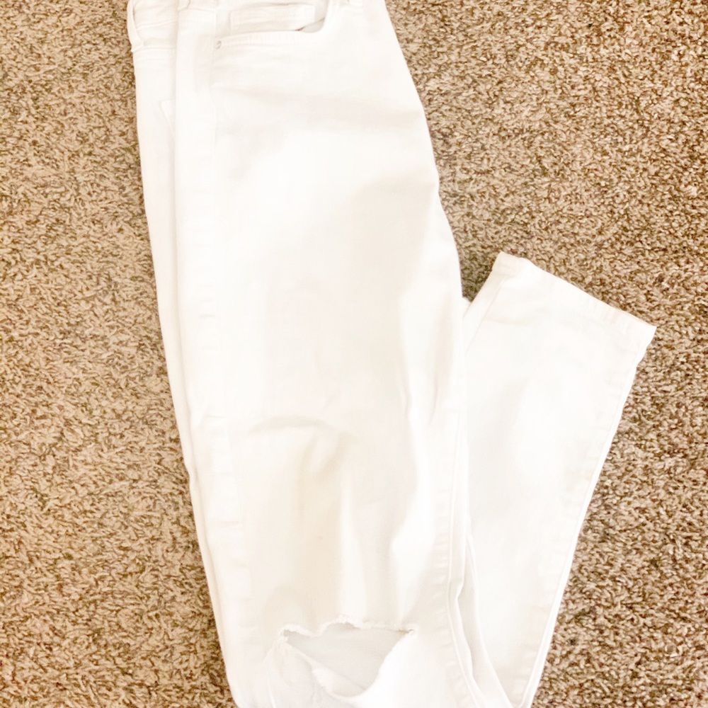 F21 Knee Slit Woman Jeans